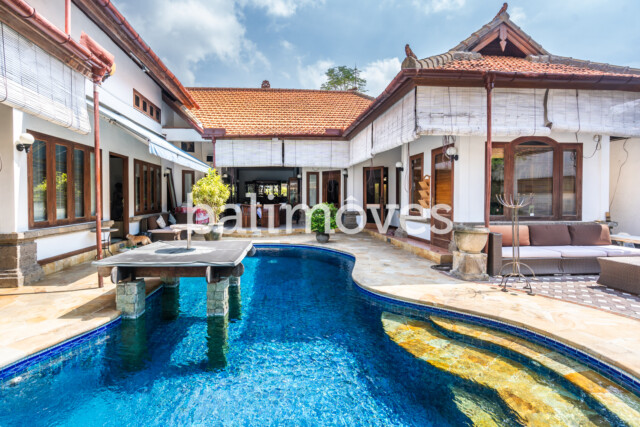 Four Bedroom Villa Sale Beachside Sanur B2669 33