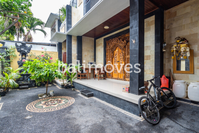Four Bedroom House Rent Sanur B2400 2