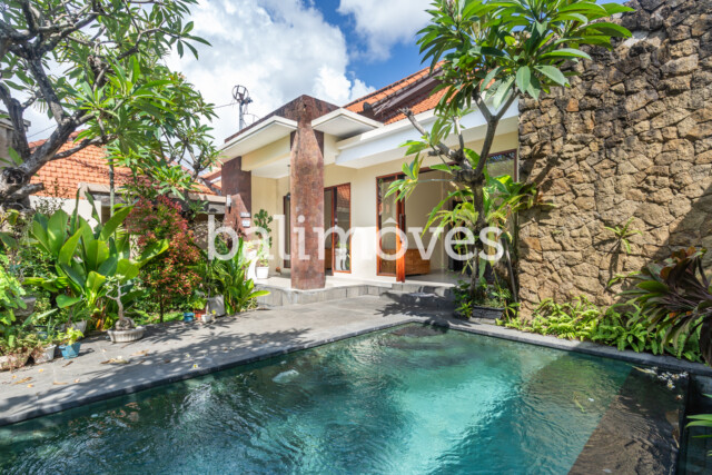 Three Bedroom Villa Rent Sanur B3014