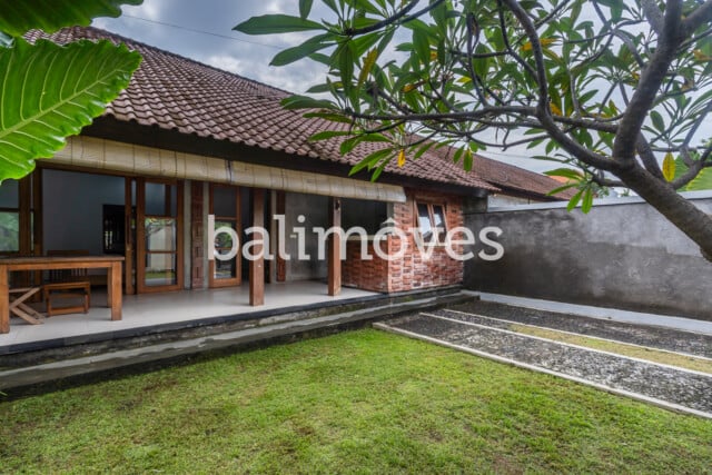 Two Bedroom House Rent Sanur B3049