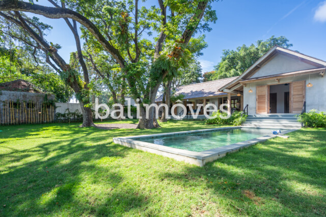 Three Bedroom Villa Rent Beachside Padanggalak B3088 10